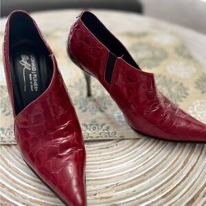 Donald J. Pliner Red Leather shoes with Signature Metallic “signed” Heels. 💥